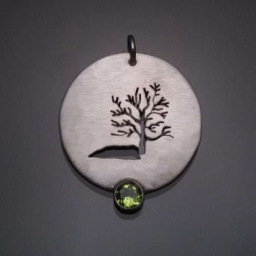 Tree-of-Life-Pendant-Large-with-5mm-Faceted-Peridot
