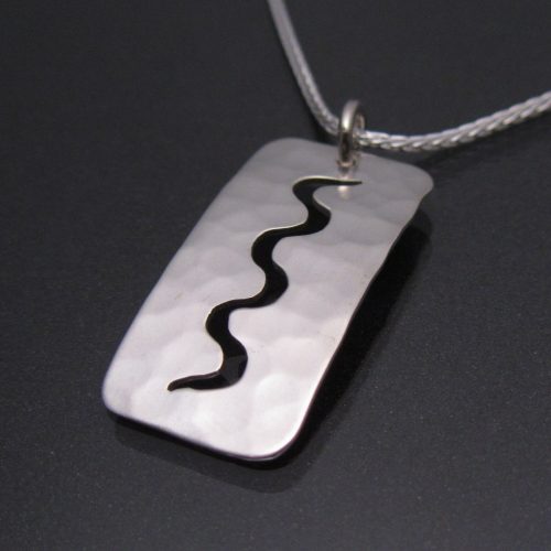 Fresh-Tracks-Pendant-Small-with-Chain-Side